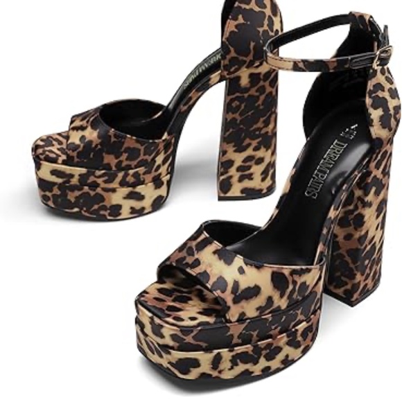 Chunky Cheetah Heels - Picture 1 of 5